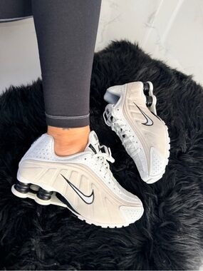 Nike shox R4